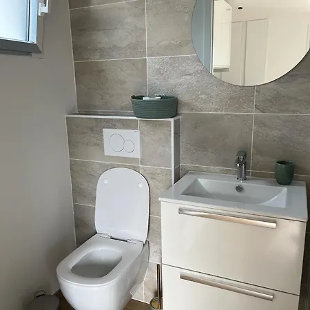 Maison Avec Piscine A 8 Personnes *