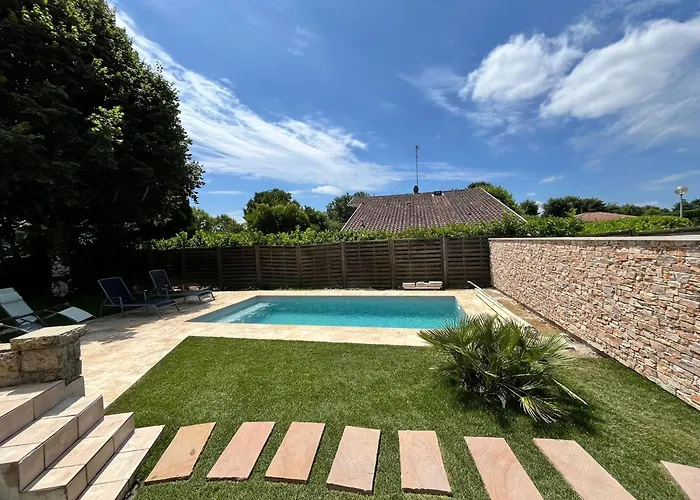 Maison Avec Piscine A 8 Personnes Villa *